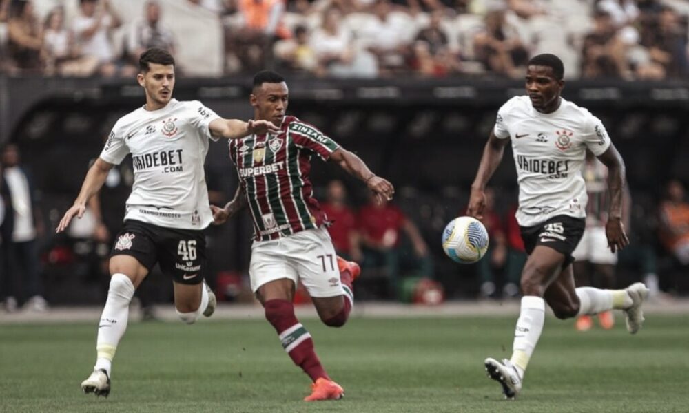 Corinthians atropela o Fluminense na Neo Química Arena pelo Brasileirão
