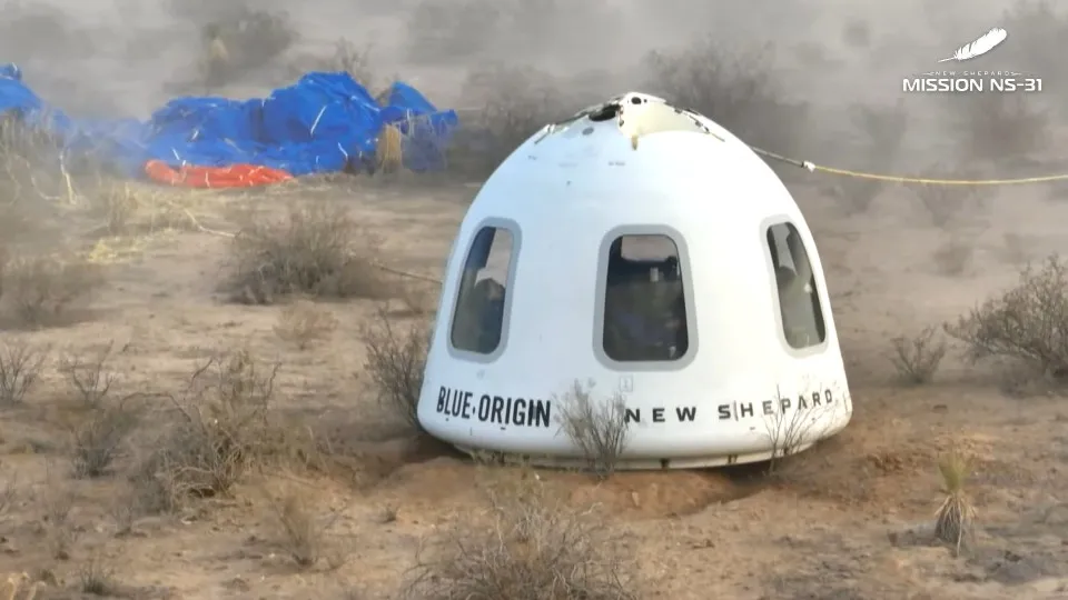 Blue Origin completa com sucesso a primeira missão 100% feminina