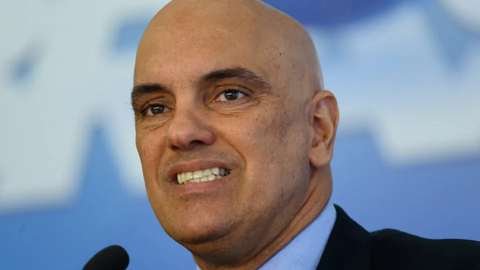 Ex-assessor de Bolsonaro pede a Moraes para circular em Brasília durante julgamento no STF
