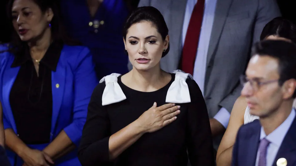 Michelle pede que apoiadores façam jejum de 7 dias pela recuperação de Jair Bolsonaro