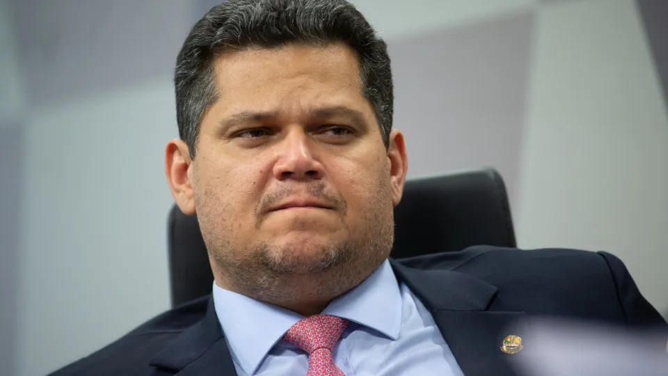 Alcolumbre decreta luto de sete dias no Senado em homenagem ao papa Francisco