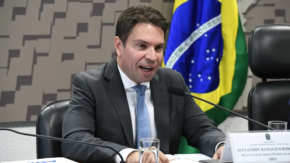 Motta cita caso Ramagem e reclama que deputados exageram em acionar o STF
