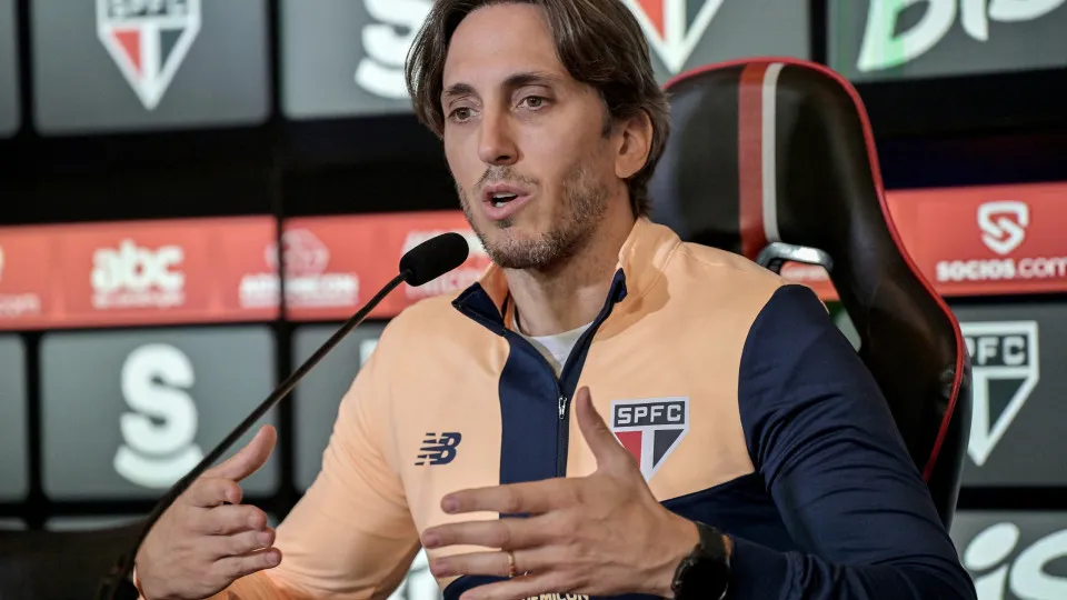 Volta de Pablo Maia dá opção para Zubeldía 'desimprovisar' na lateral