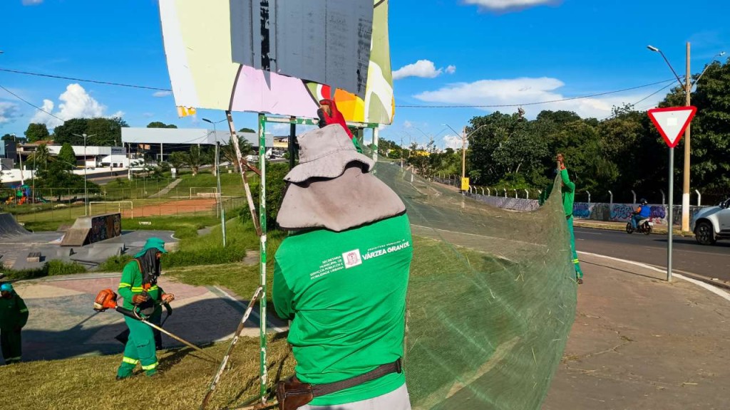 Avenida Prefeito Murilo Domingos e ciclovia recebem serviços de zeladoria